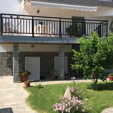 Savvas House Neos Marmaras