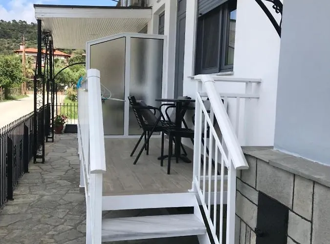 Casa de hóspedes Savvas House Néos Marmarás