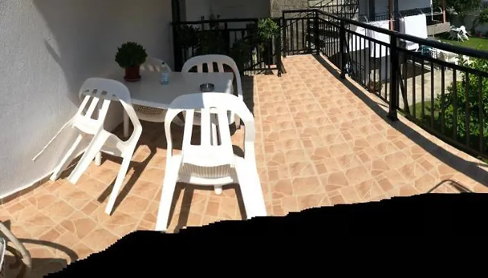 Savvas House 3* Néos Marmarás